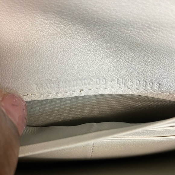 Dior Cream Logo Print Long Wallet - Picture 16 of 16